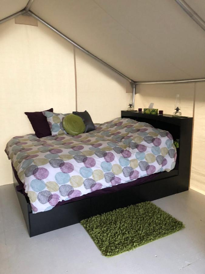 Vines And Puppies Glamping Hideaway Hotell Jade City Eksteriør bilde